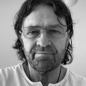 Sverrir miðlari