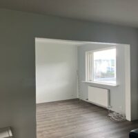 Reisulegt tveggja hæða íbúðarhús með bílskúr - Image 7